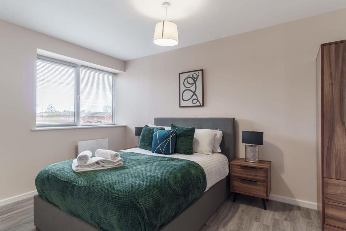 Bright 2 Bed Apartment Manchester - Sleeps 4 Екстер'єр фото